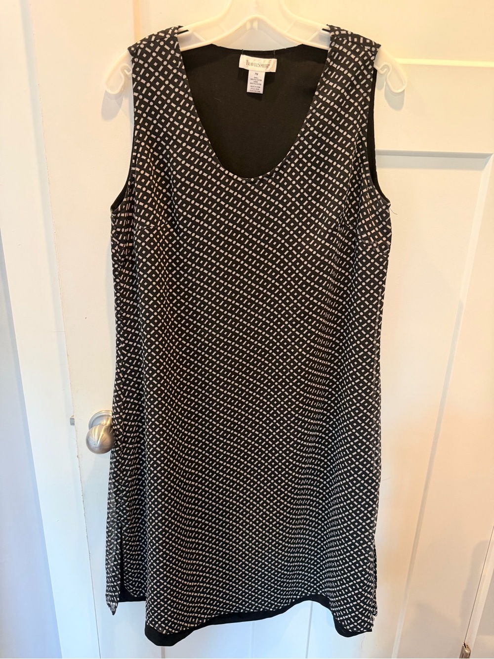 TravelSmith Black White Geometric Sleeveless Dress PM Shift Travel Dress